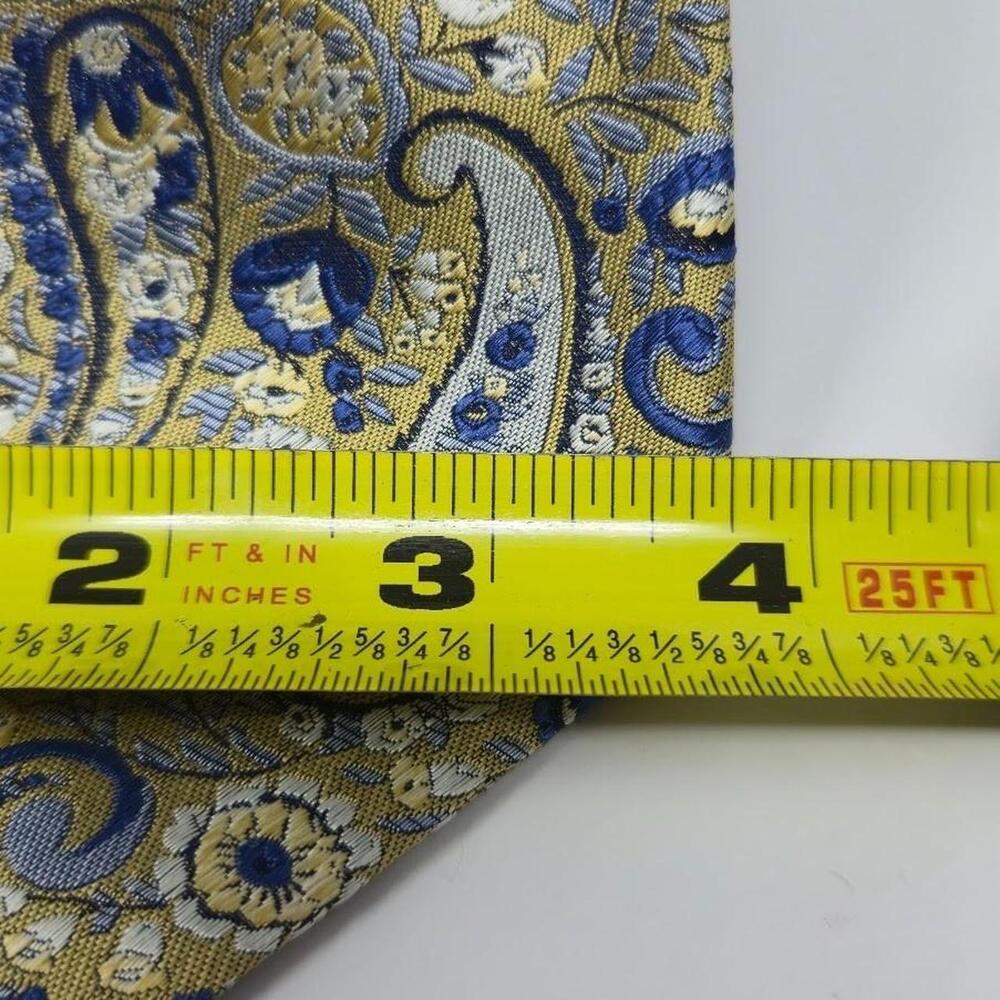STACY ADAMS Signature Gold and Royal Blue Jacquard Paisley 100% Silk Tie - Picture 3 of 6